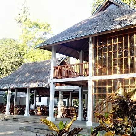 Jonaths Cottage Bunaken Exterior foto
