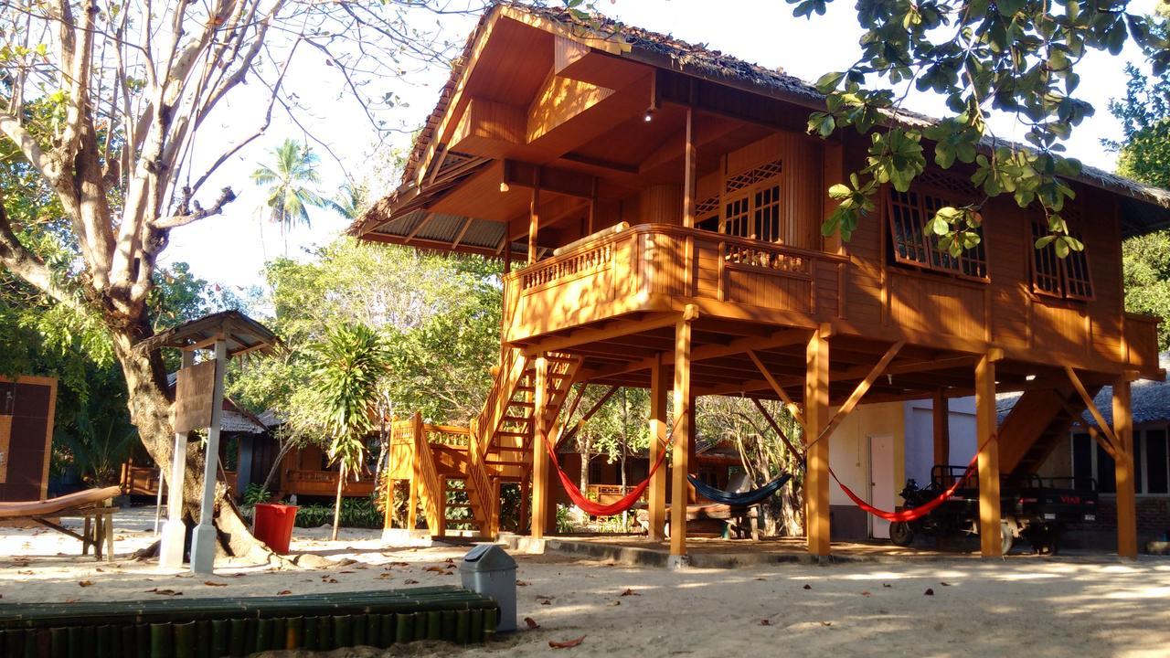 Jonaths Cottage Bunaken Exterior foto